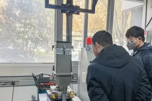 Tests Advanced Materials at Our Facility, Inviting Industry Peers to Experience Collaborative Innovation